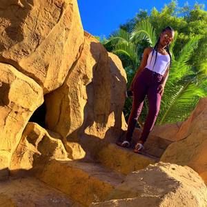 Meet your Posher, Alyssa